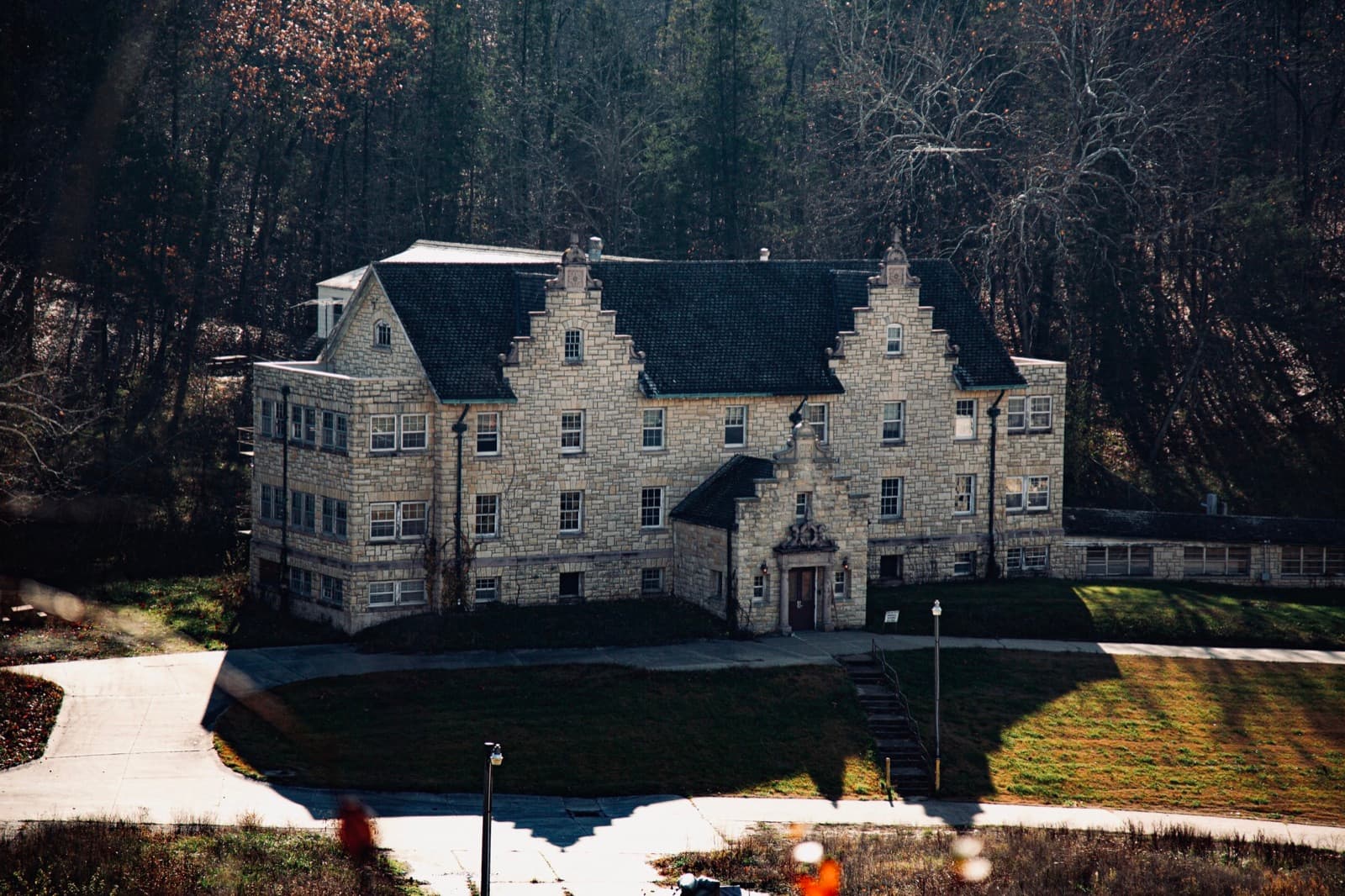 Emmaus Asylum — photograph 1